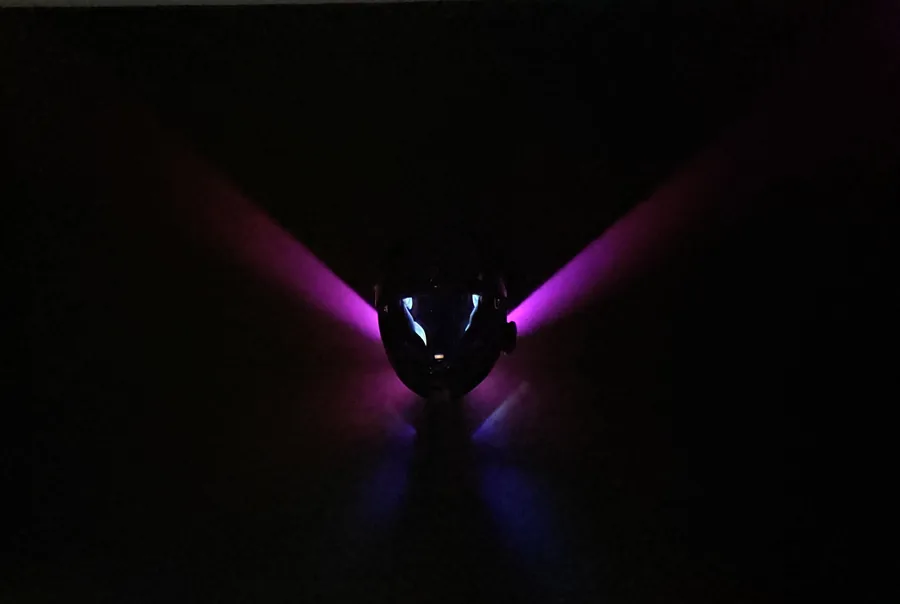 Magenta, untere Zone in Blau